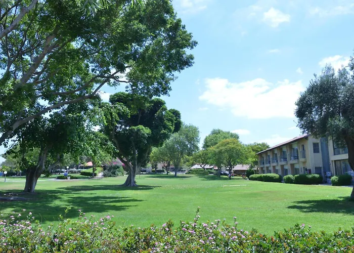 Shefayim Kibbutz Hotel
